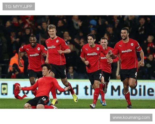 广州足球队包夹战术解析:深度剖析其背后的战略思维与执行力